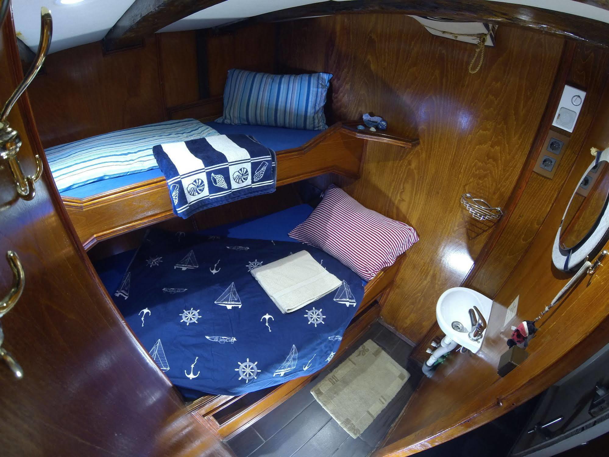 Boat Ms Cutty Jean Hotel สลีมา ภายนอก รูปภาพ