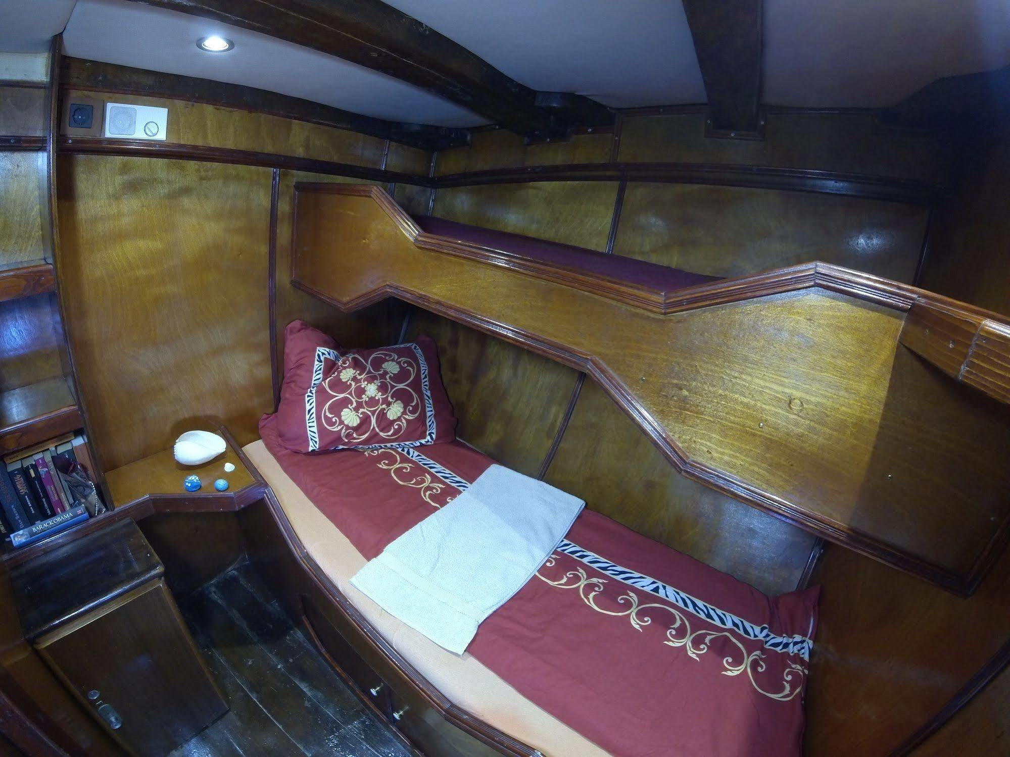 Boat Ms Cutty Jean Hotel สลีมา ภายนอก รูปภาพ